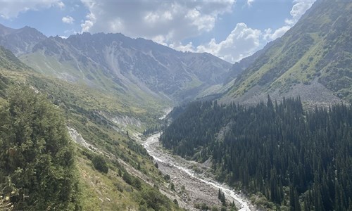 Kyrgyzstán - rajská příroda jezer a hor - Národní park Ala-Archa