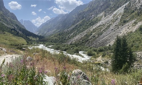 Kyrgyzstán - rajská příroda jezer a hor - Národní park Ala-Archa