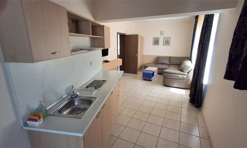 Hotel Blue Bay*** - apartmán-obývací část s kuchyňkou hotel Blue Bay