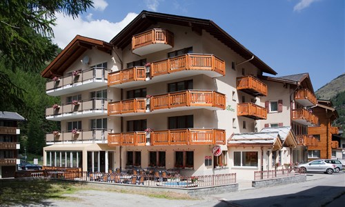 Švýcarské železniční dobrodružství 3 - Hotel Monte Moro