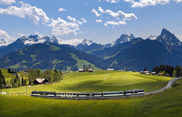 Vlakem a lodí od Jungfrau až pod Mont Blanc