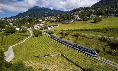 Vlakem a lodí od Jungfrau až pod Mont Blanc