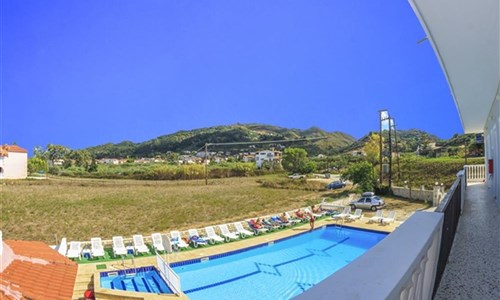 Studia Athina Argassi - Studia Athina Argassi