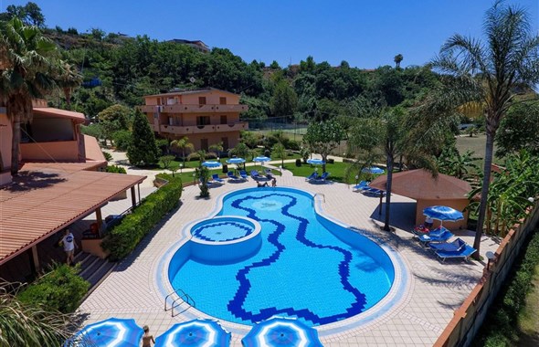 Hotel Villaggio Old River***