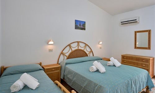 Jóga v Kalábrii s koupáním