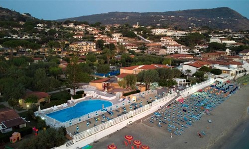 Hotel Villaggio Santa Maria*** - pohled shora boční