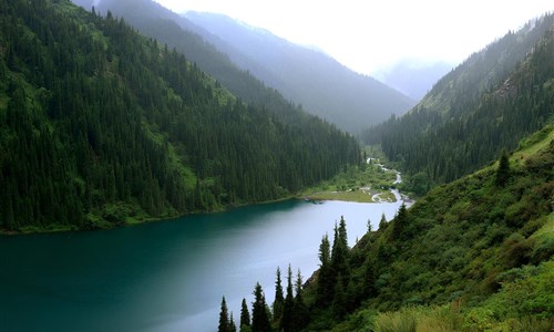 Národní parky a města Kazachstánu - jezero Kolsaj