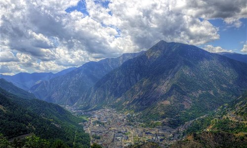 Katarské hrady, Andorra a francouzské Pyreneje