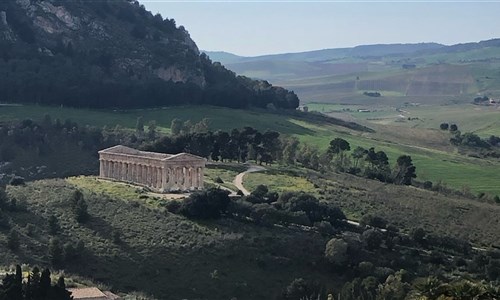 Skryté krásy západní Sicílie - Segesta antický chrám