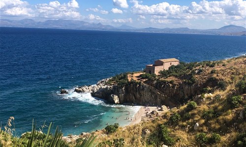 Skryté krásy západní Sicílie - pobřeží v oblasti Zingaro