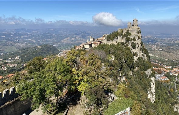 Perly střední Itálie - letecky za památkami, gastronomií i plážemi