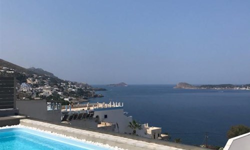 Elena Village Hotel & Suites****