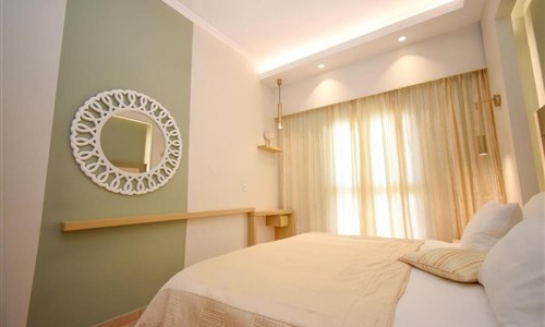 Elena Village Hotel & Suites****