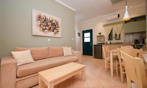 Elena Village Hotel & Suites****