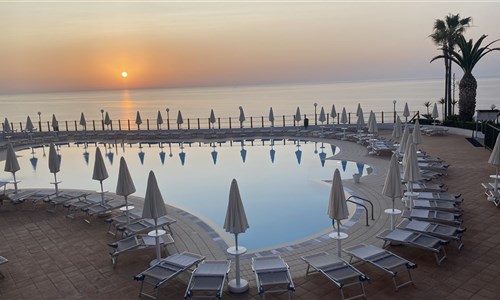 Hotel Poggio di Tropea*** - západ slunce nad mořem