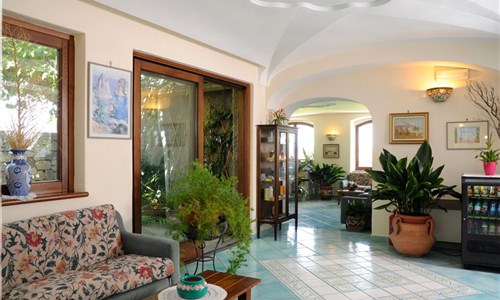 Hotel Villa Melodie*** - Ischie, Villa Melodie, vstupní hala