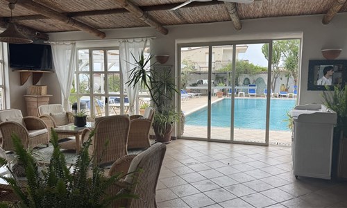 Hotel Villa Melodie*** - Ischie, Villa Melodie, pohled na bazén z venkovního baru