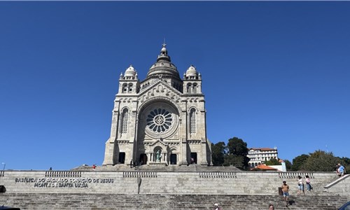 Porto a bukolická příroda severního Portugalska - Viana- bazilika S. Luzia