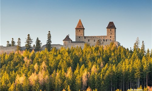 Šumavské toulky za historií, hrady a jezery - hrad Kašperk, foto Jiří Albrecht