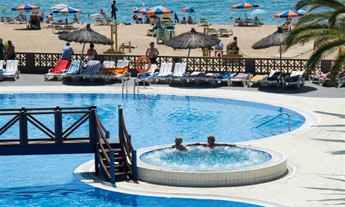 Hotel Tahiti Playa**** - autobus - Španělsko, Costa Brava, Santa Susana - hotel Tahiti Playa lux, bazén