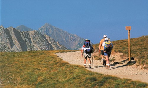 Pyreneje - hory, příroda, kultura -  turistický poznávací zájezd - letecky