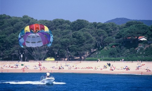 Barcelona s pobytem u moře - letecky - Costa Brava