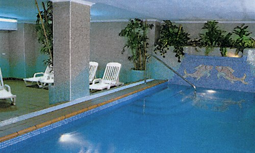Hotel Los Pinos*** - autobusem - Španělsko, Costa Maresme, Santa Susana - hotel Los Pinos, vnitřní bazén