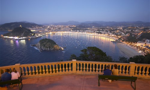 Baskicko a La Rioja - mezi útesy a vinicemi - San Sebastián