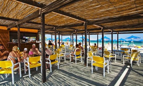 Hotel Caravia Beach **** - 7 nocí - Kos, Maramari - Hotel Caravia Beach - bar