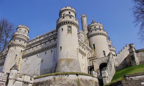 Pikardie - toulky v Ardenách a koupání v La Manche - Pierrefonds