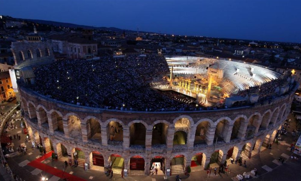 Vinařské oblasti Lago di Garda a opera ve Veroně- 100. výročí festivalu