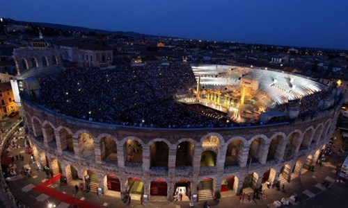 Vinařské oblasti Lago di Garda a opera ve Veroně- 100. výročí festivalu - Lago di Garda a opera ve Veroně