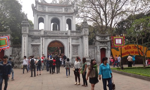 Okruh Vietnamem - cesta za romantikou - Hanoj - chrám literatury