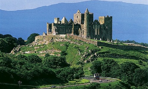 Irsko - smaragdový ostrov - letecky - Irsko - Rock of Cashel
