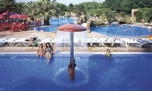 Kemp Solmar - autobusem - kemp bazény