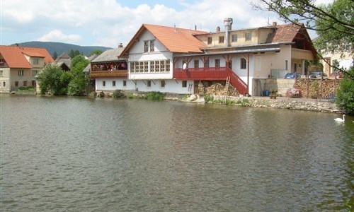 Chodsko - kraj pohádkových příběhů a chodských slavností - Chodsko - Trhanov - restaurace svatý Ján