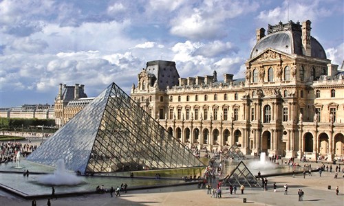 Paříž a Versailles - Paříž , Louvre