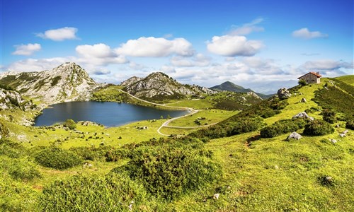 Svatojakubská pouť 2 - severní cestou přes Kantábrii, Asturii a Picos de Europa do Santiaga de Compostela - letecky - Asturie Lago encina