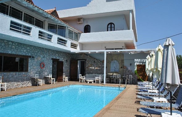 Hotel Naiades Almiros River***