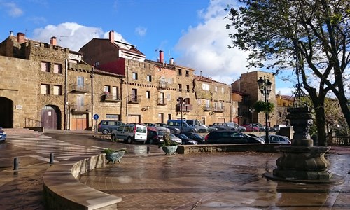 Baskicko a La Rioja - mezi útesy a vinicemi - Laguardia