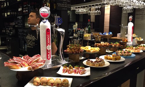 Baskicko a La Rioja - mezi útesy a vinicemi - Bilbao