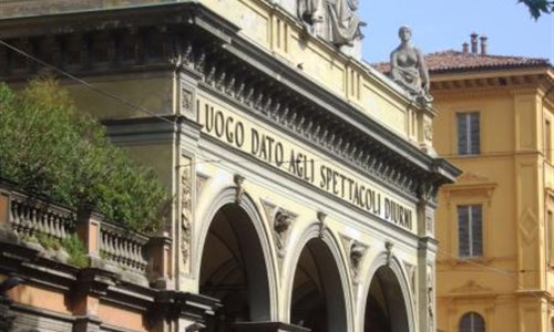 Za vínem i auty Ferrari, Kaplickým a městy UNESCO - Republika San Marino